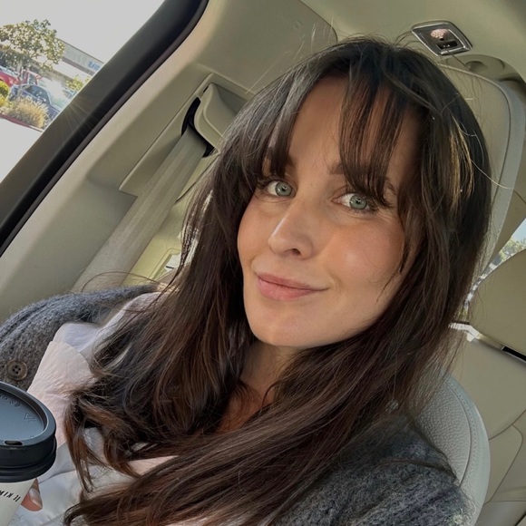 Meet your Posher, Laura - Picture 3 of 4